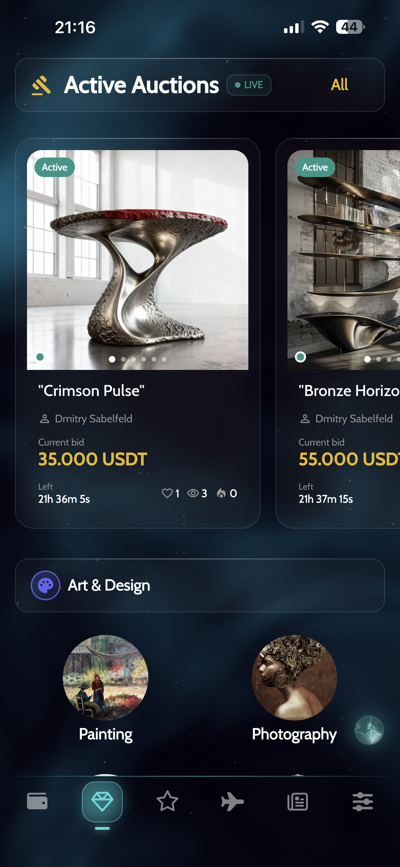 Активные аукционы AviaWallet — лоты Art & Design со ставками в USDT, категории Painting и Photography